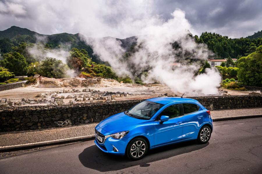  Mazda2 Tech Edition (DJ) 2017 года  (UK) (фото 13 из 35)